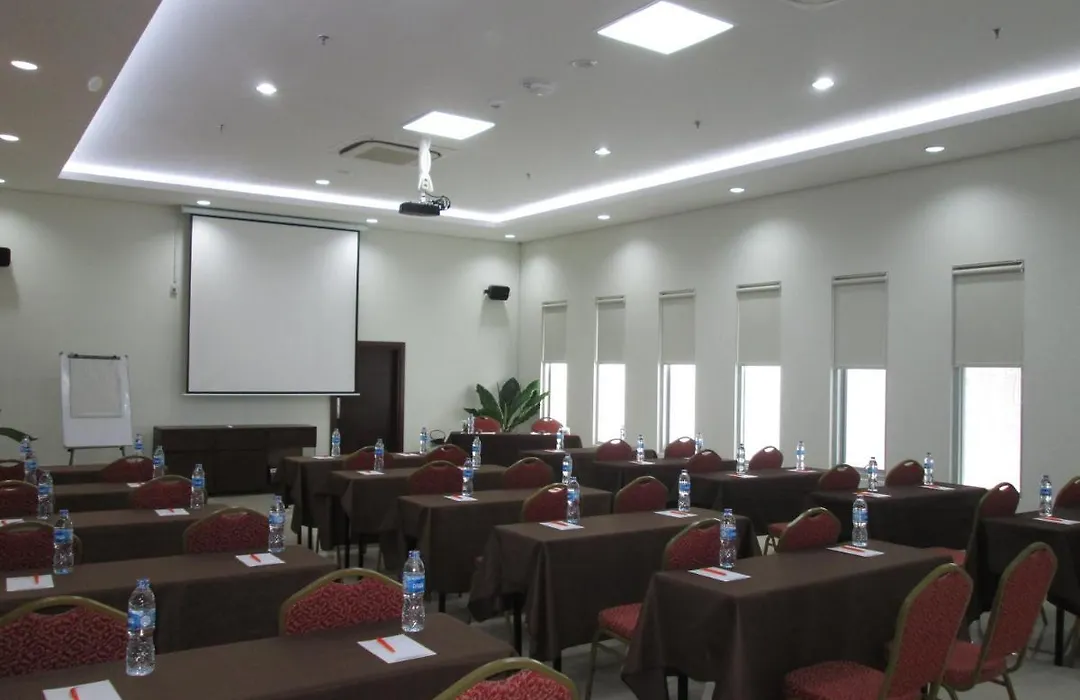 Bamboo Inn Hotel & Cafe-1